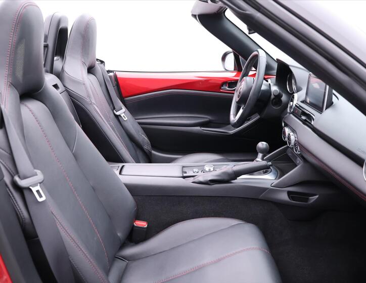 Mazda MX-5 22