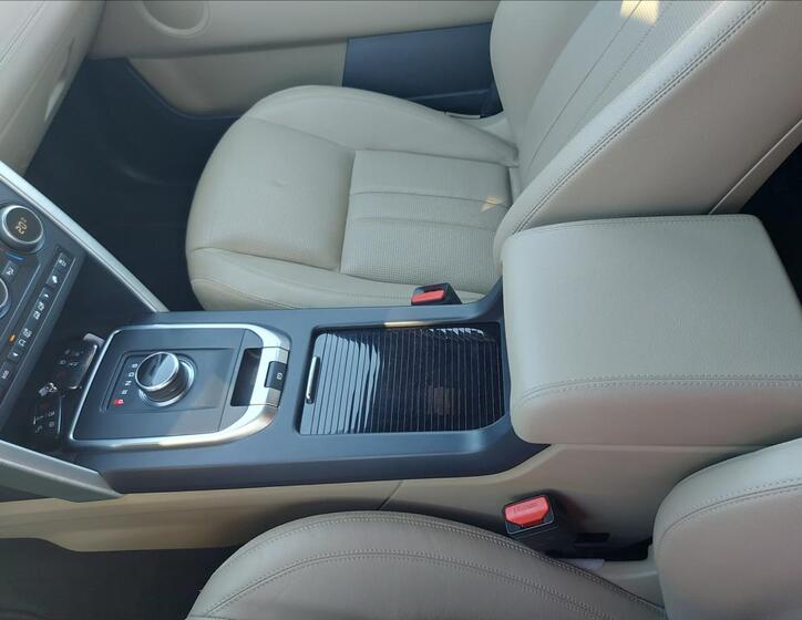 Land Rover Discovery Sport 37