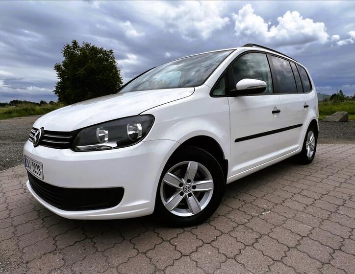 Volkswagen Touran 1