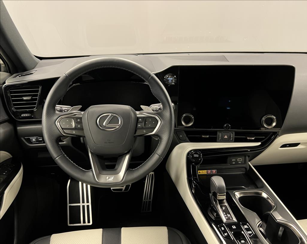 Lexus NX 450h plus