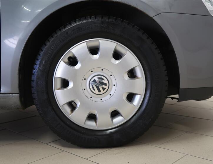 Volkswagen Golf 25