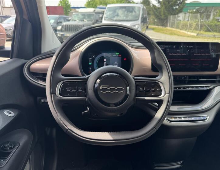 Fiat 500e 11