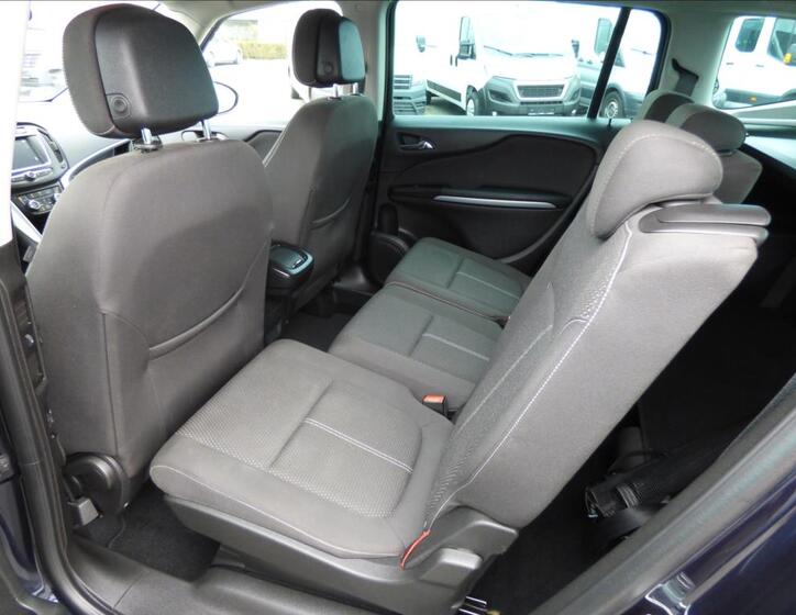 Opel Zafira 46