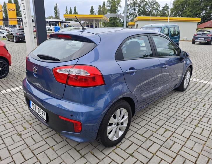 KIA Rio 6