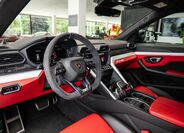 Lamborghini Urus 5