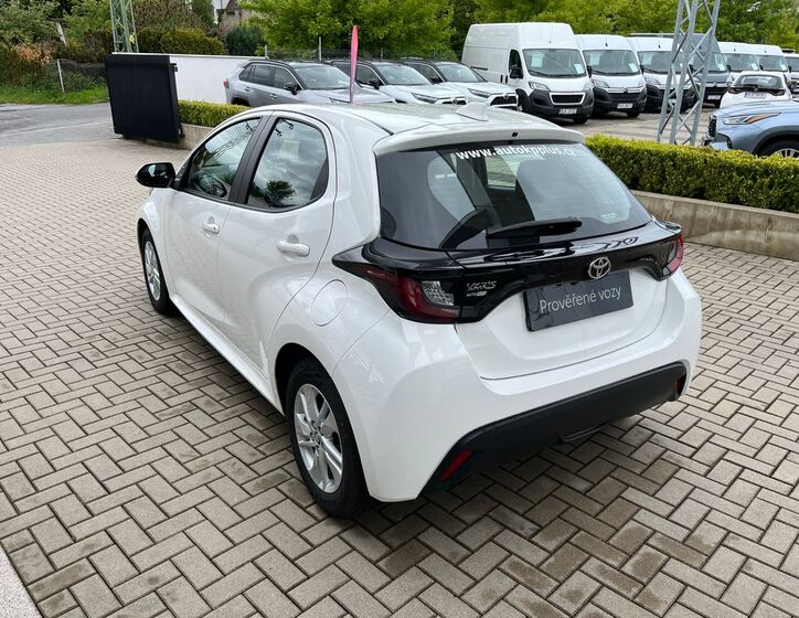 Toyota Yaris 12
