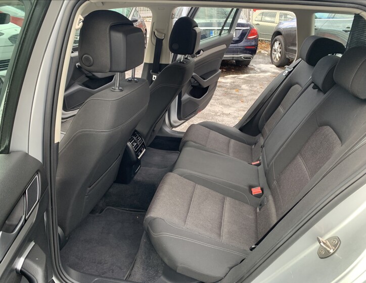 Volkswagen Passat 16