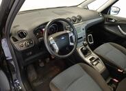 Ford Galaxy 9