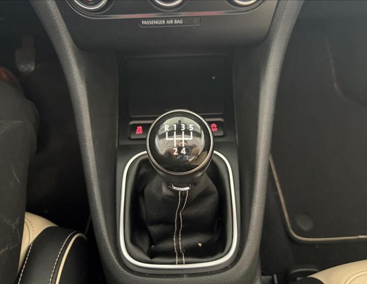 Volkswagen Golf 23