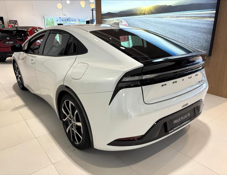 Toyota Prius 5
