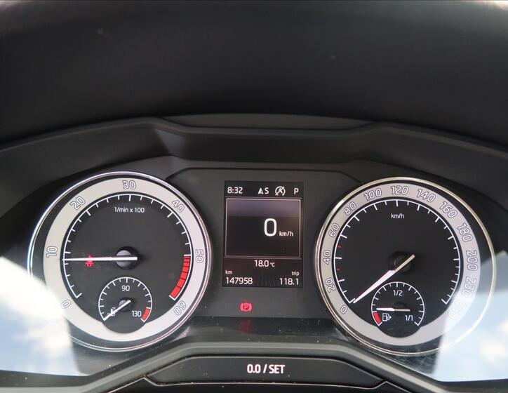 Škoda Superb 11