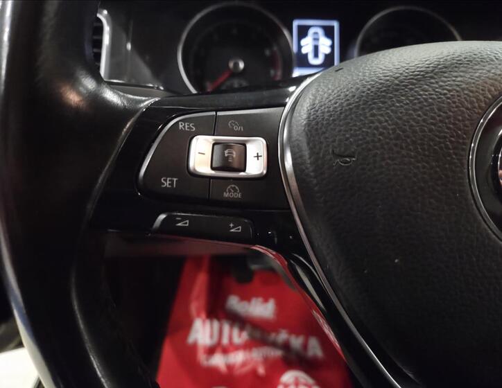 Volkswagen Golf 13