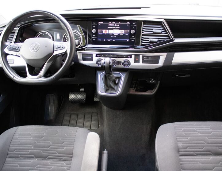 Volkswagen Multivan 11
