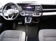 Volkswagen Multivan 11