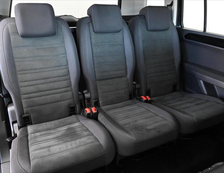 Volkswagen Touran 28