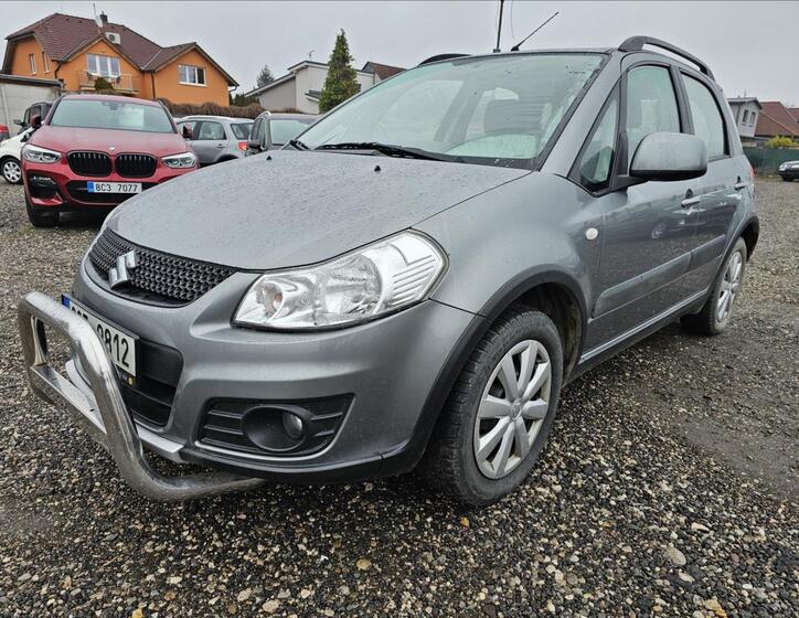 Suzuki SX4 1