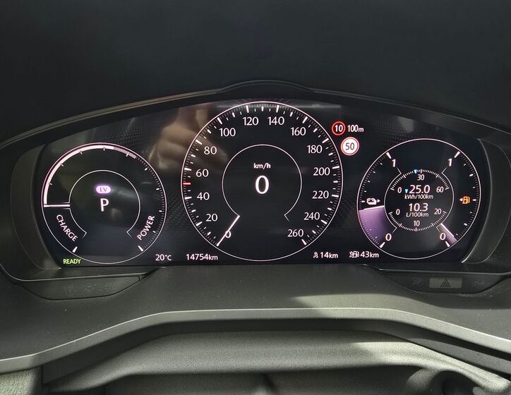 Mazda CX 18