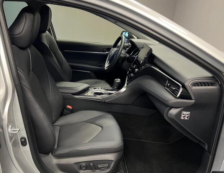 Toyota Camry 11