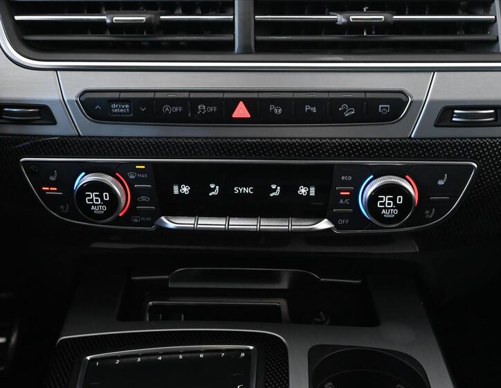 Audi SQ7 26