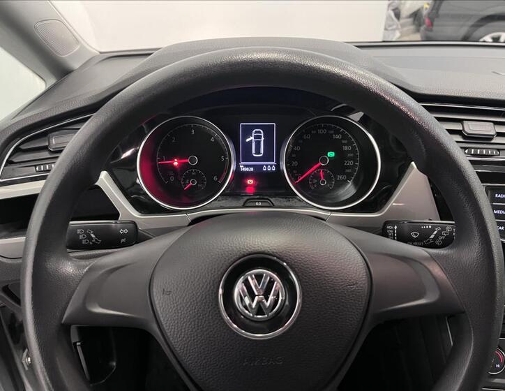 Volkswagen Touran 12