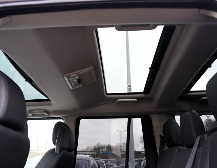 Land Rover Discovery 16