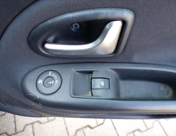 Renault Clio 27