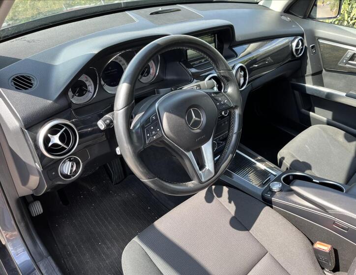 Mercedes-Benz GLK 9