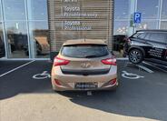 Hyundai i30 12