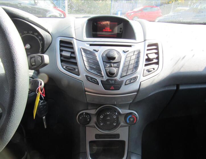 Ford Fiesta 15