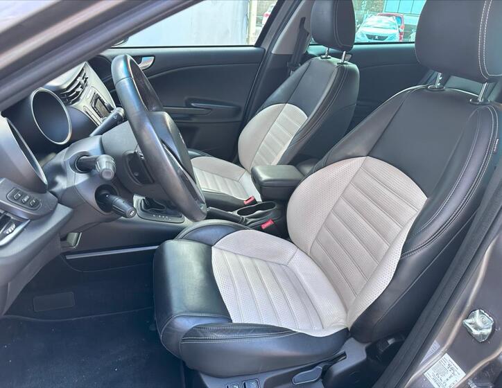 Alfa Romeo Giulietta 10