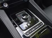 Jaguar F-Pace 19