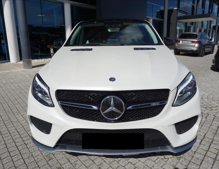 Mercedes-Benz GLE 2