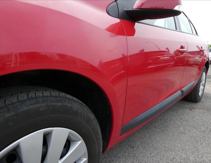 Renault Fluence 13