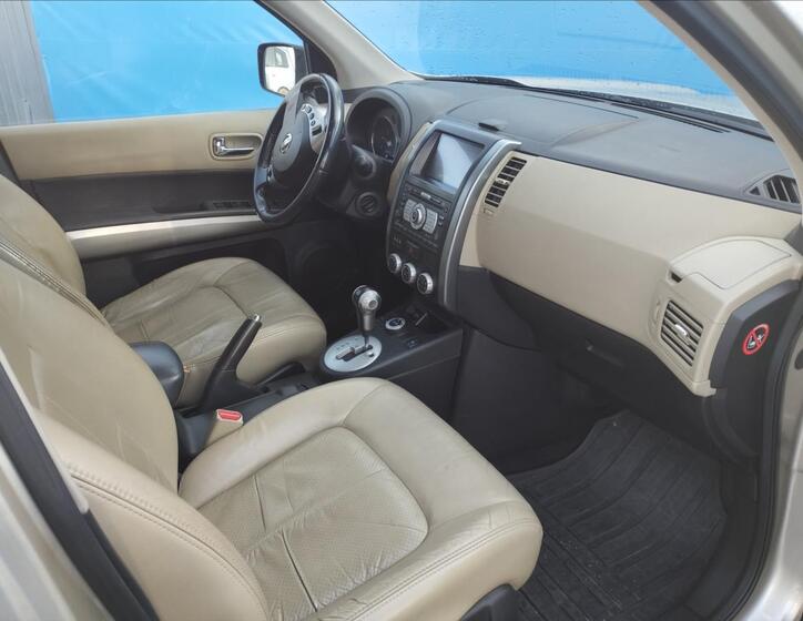 Nissan X-Trail 14