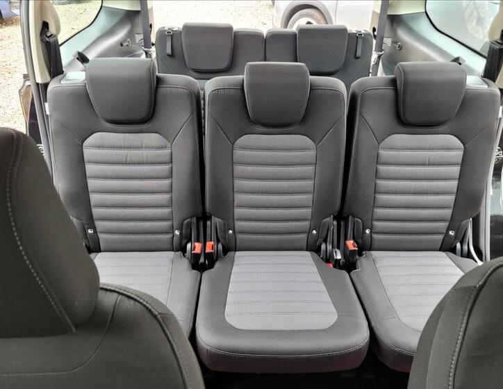 Ford Galaxy 36