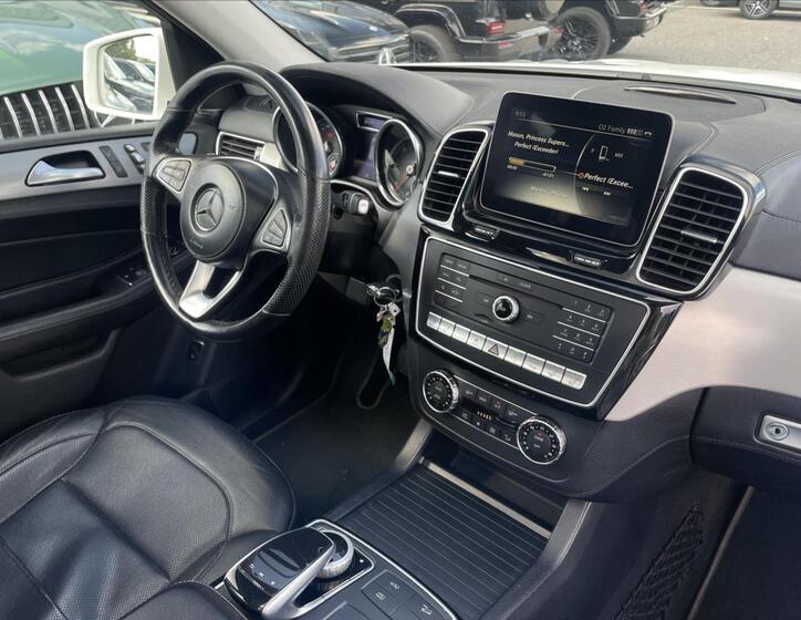 Mercedes-Benz GLS 18