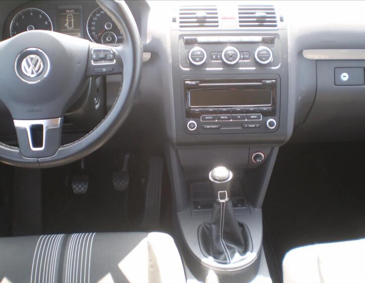 Volkswagen Touran 11