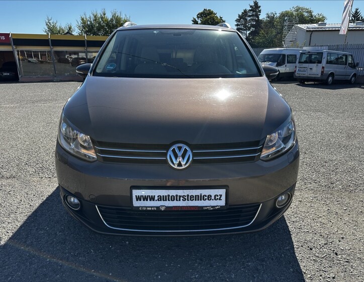 Volkswagen Touran 8