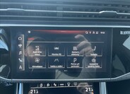 Audi RS Q8 21