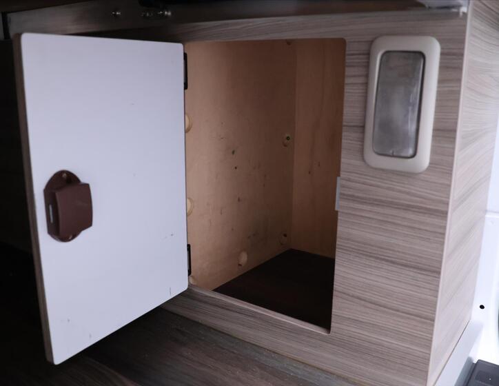 Mercedes-Benz Sprinter 13