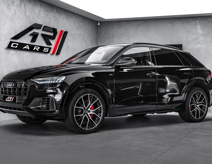 Audi Q8 1