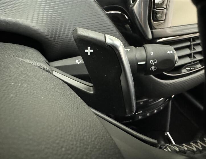Peugeot 2008 11