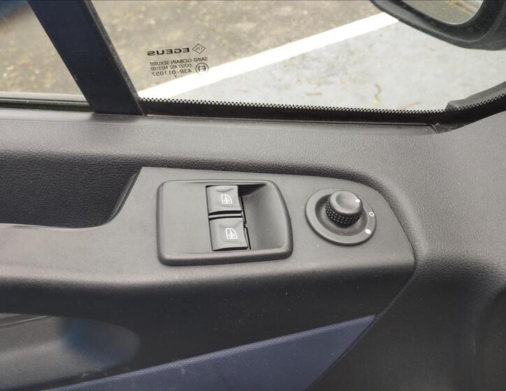Opel Vivaro 11