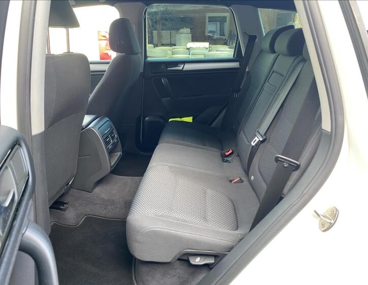 Volkswagen Touareg 12