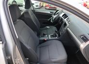 Volkswagen Golf 12