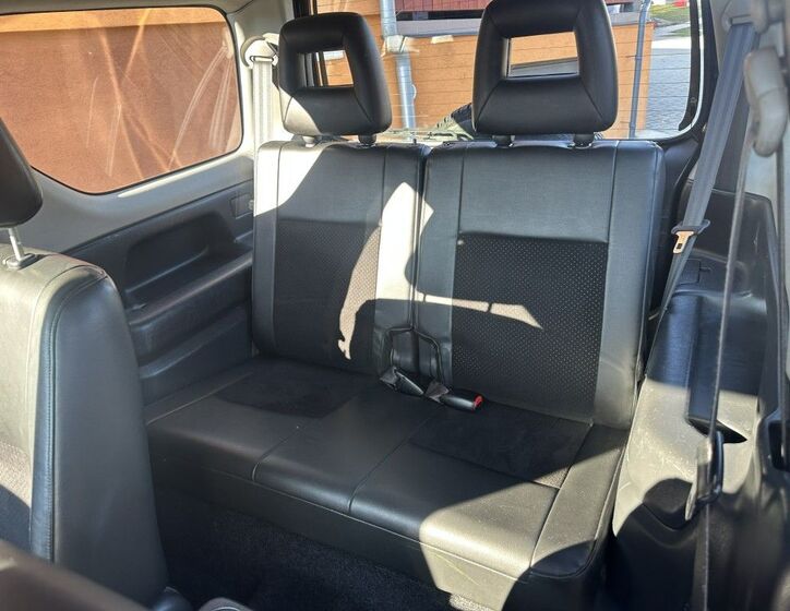 Suzuki Jimny 15