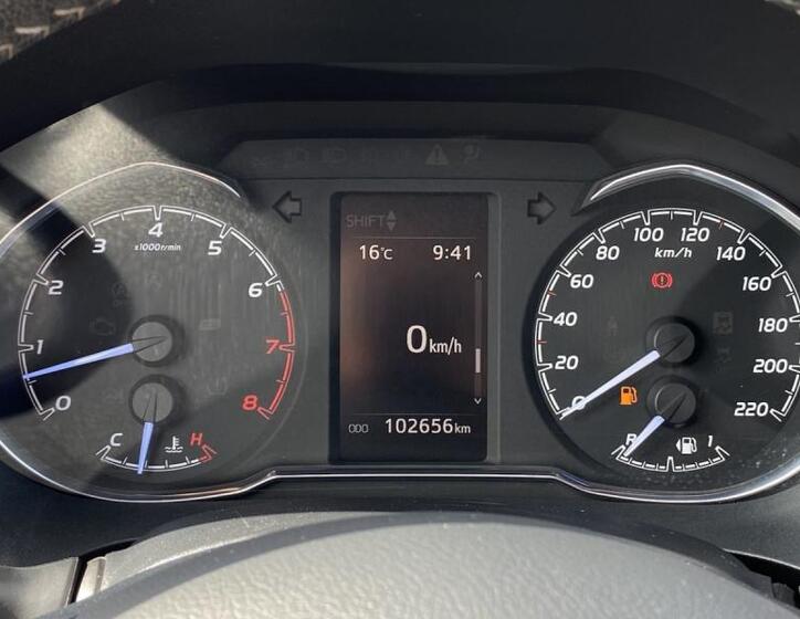 Toyota Yaris 16