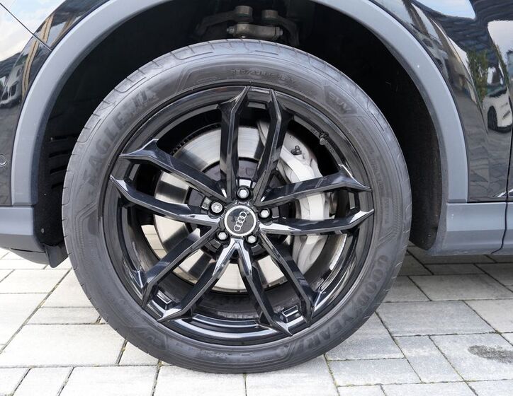 Audi Q7 15