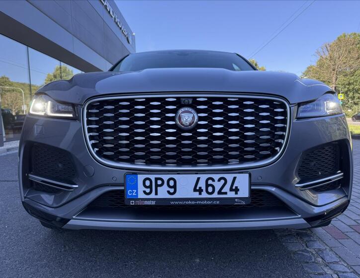 Jaguar F-Pace 4