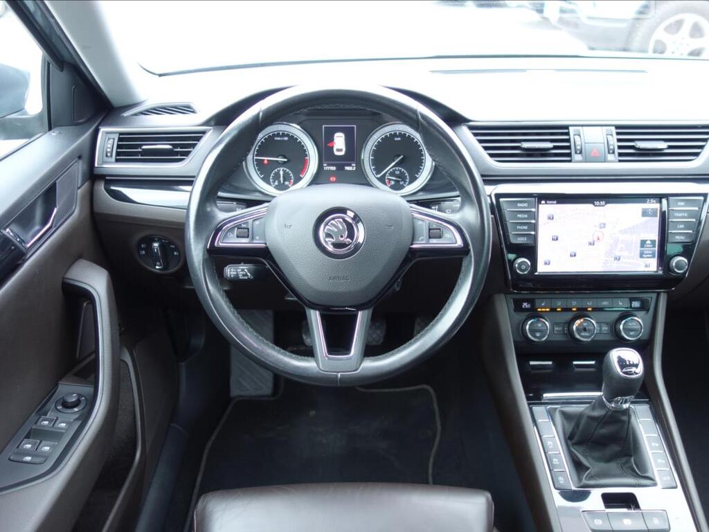 Škoda Superb 22